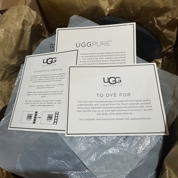 UGG ALEXANDRA Suede Wedge Ankle Boots Black Color Size 6.5 $220 - Picture 6 of 7